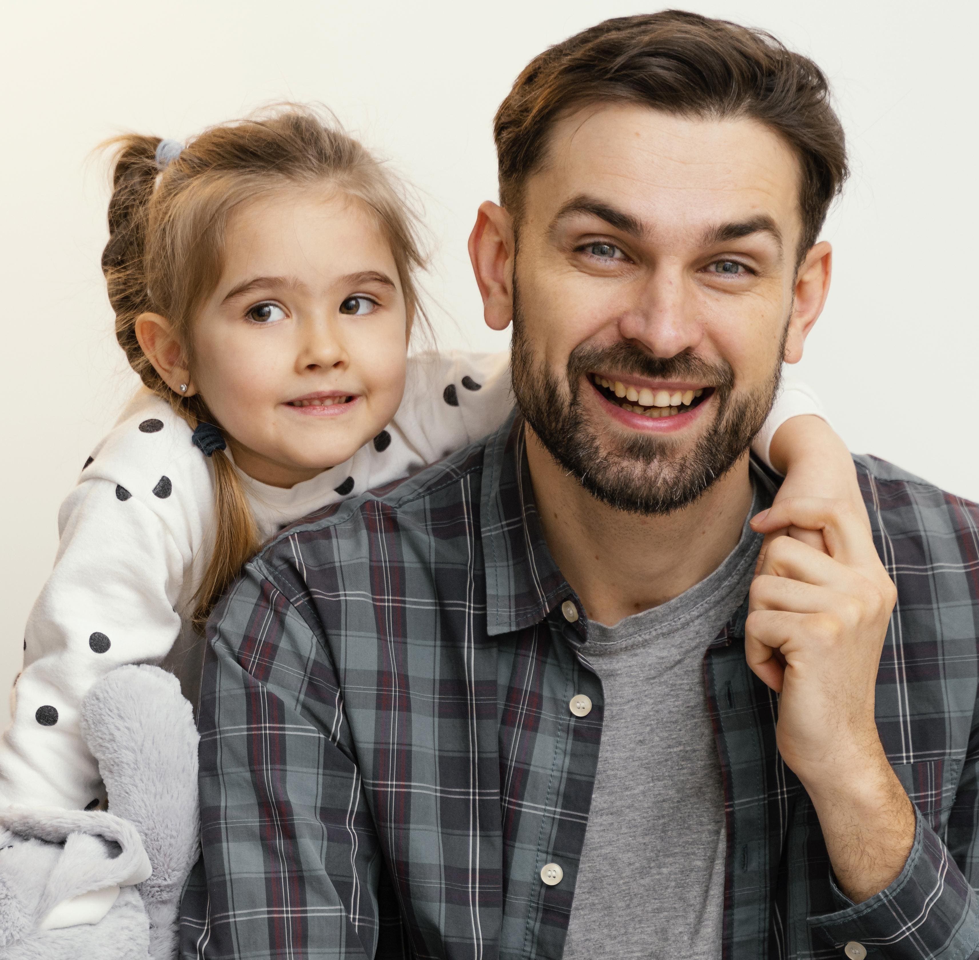 Александр с ребёнком